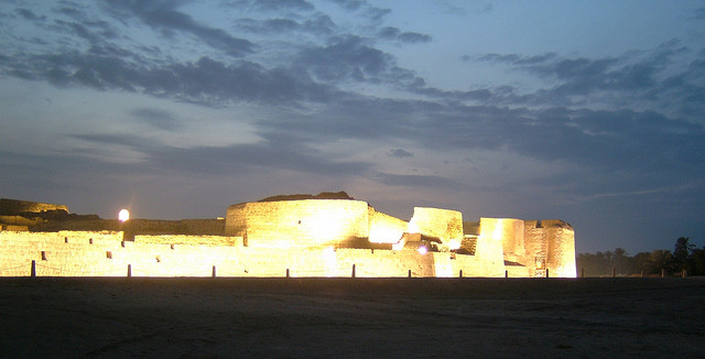 カルアト・アル-バフレーン　－古代の港とディルムンの首都