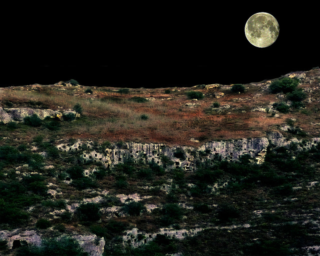 シラクーザとパンタリカの岩壁墓地遺跡