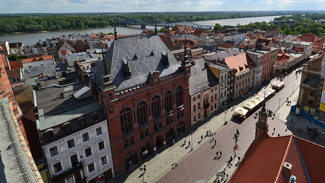 中世都市トルニ